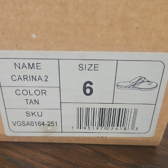 Brown Casual Slip-On Sandals with Toe Loop - Picture 2 of 4